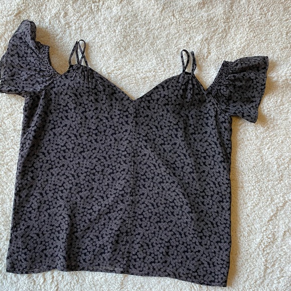 LOFT Petite flutter sleeve blouse - Picture 7 of 7